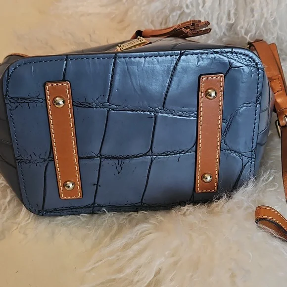 Dooney & Bourke Blue Croc Drawstring Bag & Matching Wristlet - Picture 6 of 12